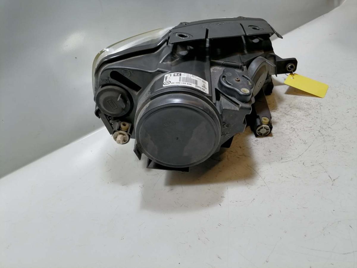 VW Passat 3C original Scheinwerfer vorn links Halogen Bj.2009